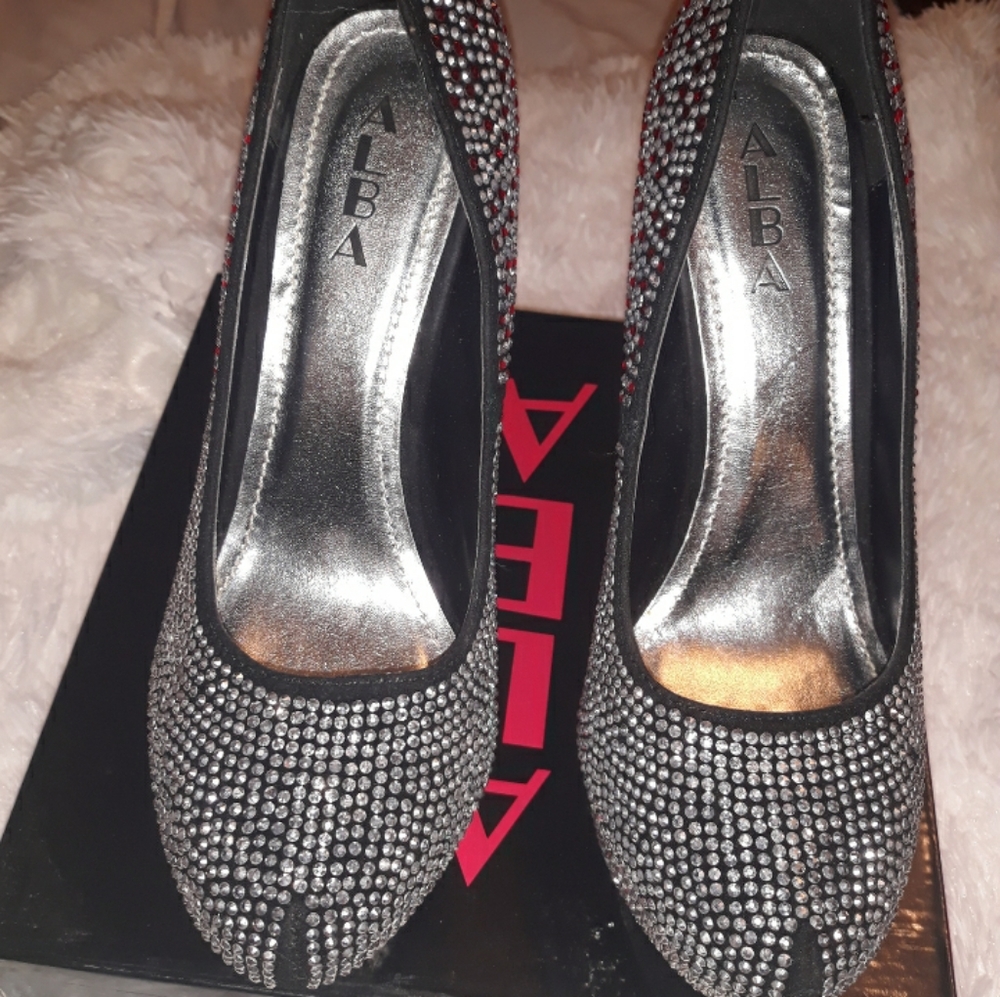 Stilletto pumps